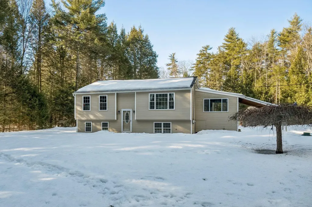 24 Pine Meadow Drive North Berwick ME 03906