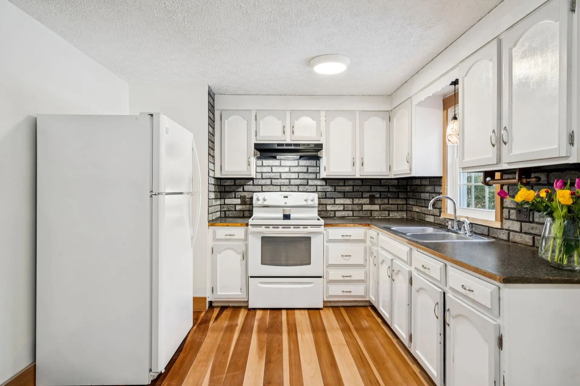 24 Pine Meadow Drive North Berwick ME 03906