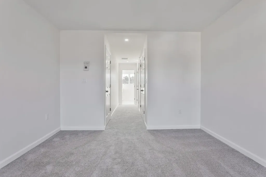 31 Crestview Way Raymond NH 03077