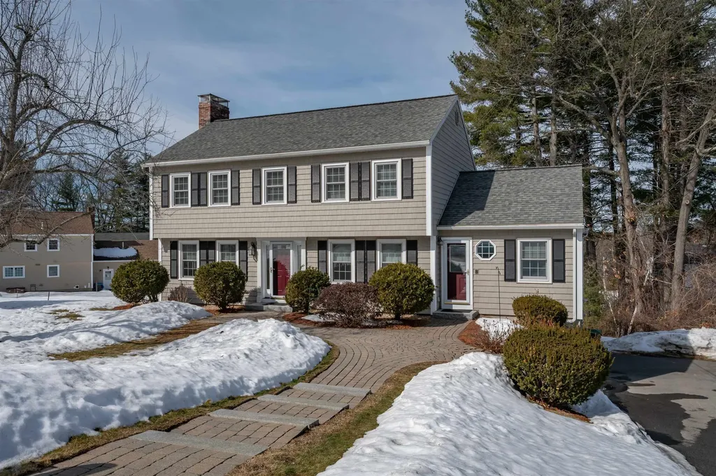 8 Collier Court Nashua NH 03062