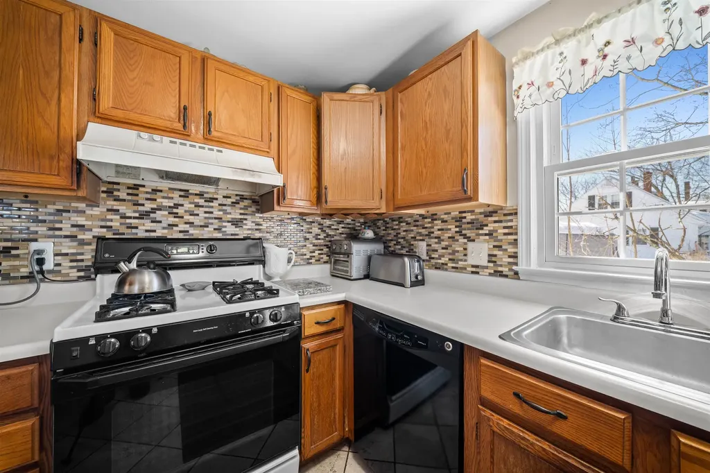 16 Springfield Estates Rochester NH 03867