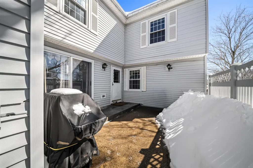 16 Springfield Estates Rochester NH 03867