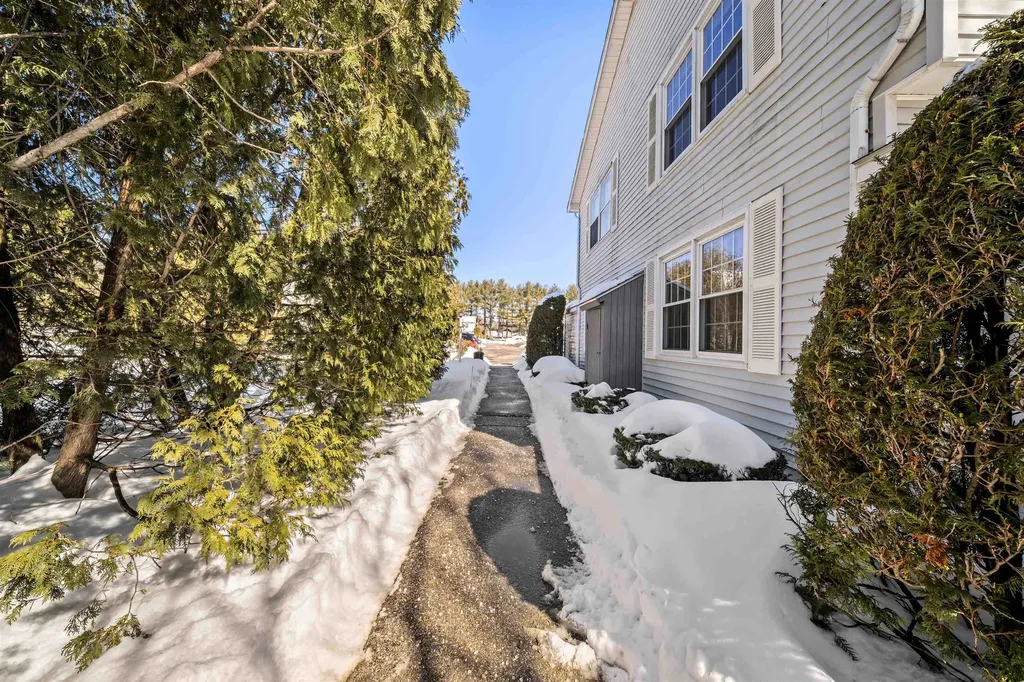16 Springfield Estates Rochester NH 03867