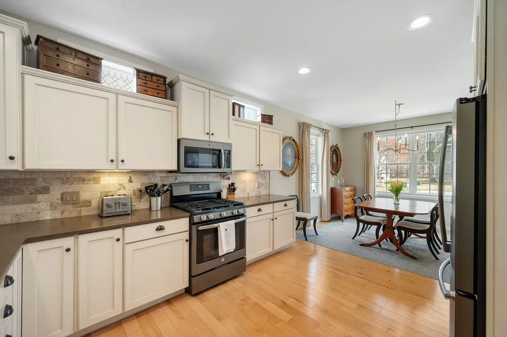 49 Waterlefe Way Colchester VT 05446