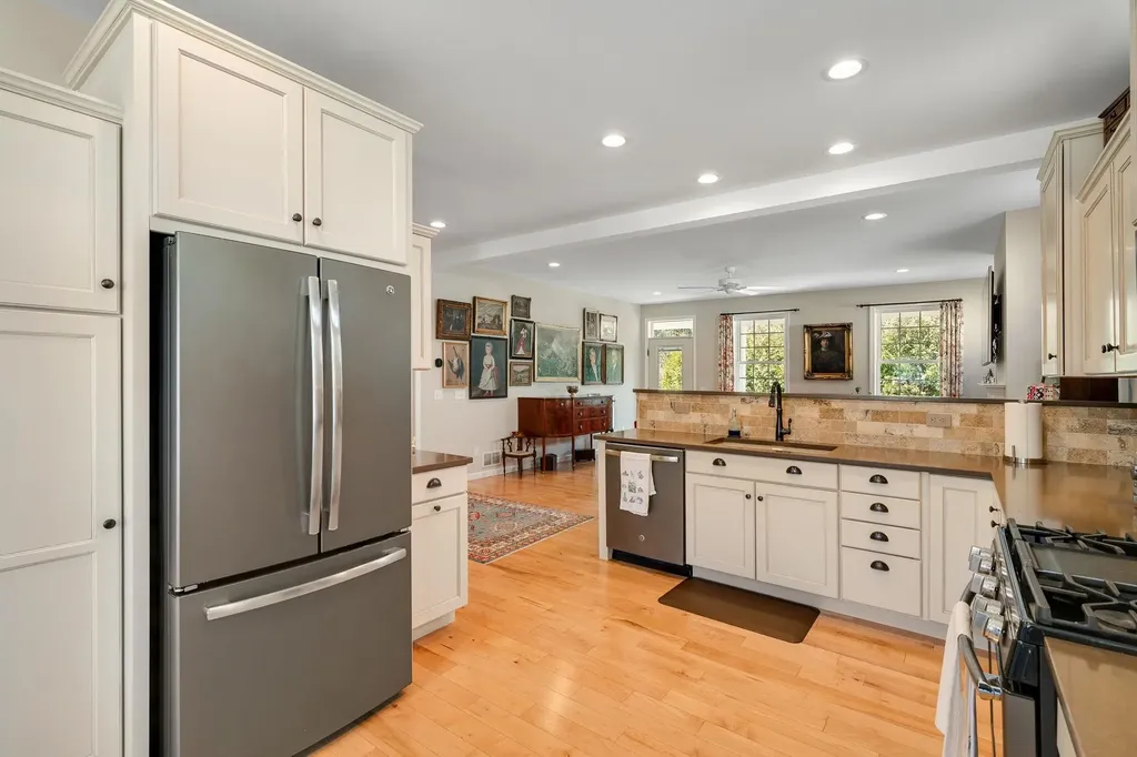 49 Waterlefe Way Colchester VT 05446