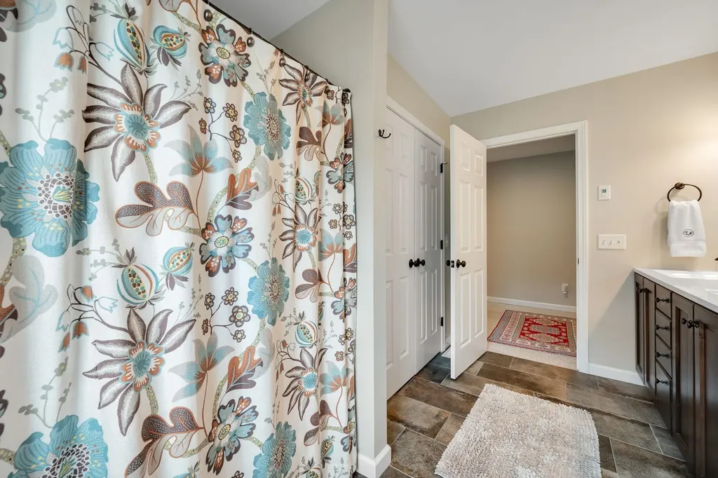49 Waterlefe Way Colchester VT 05446