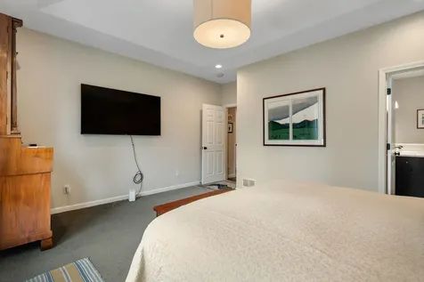 49 Waterlefe Way Colchester VT 05446