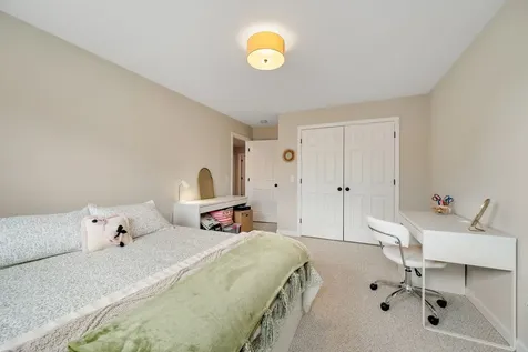 49 Waterlefe Way Colchester VT 05446