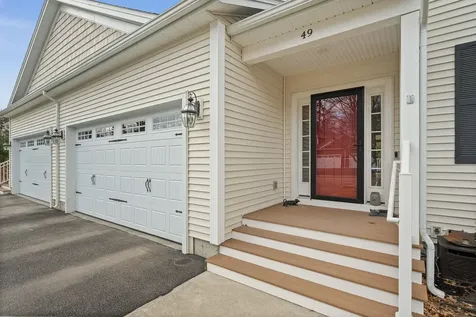 49 Waterlefe Way Colchester VT 05446