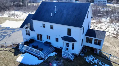 45 Currier Road Pelham NH 03076