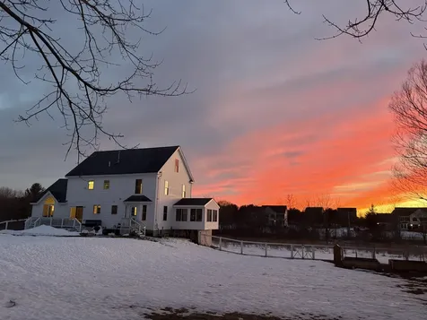 45 Currier Road Pelham NH 03076