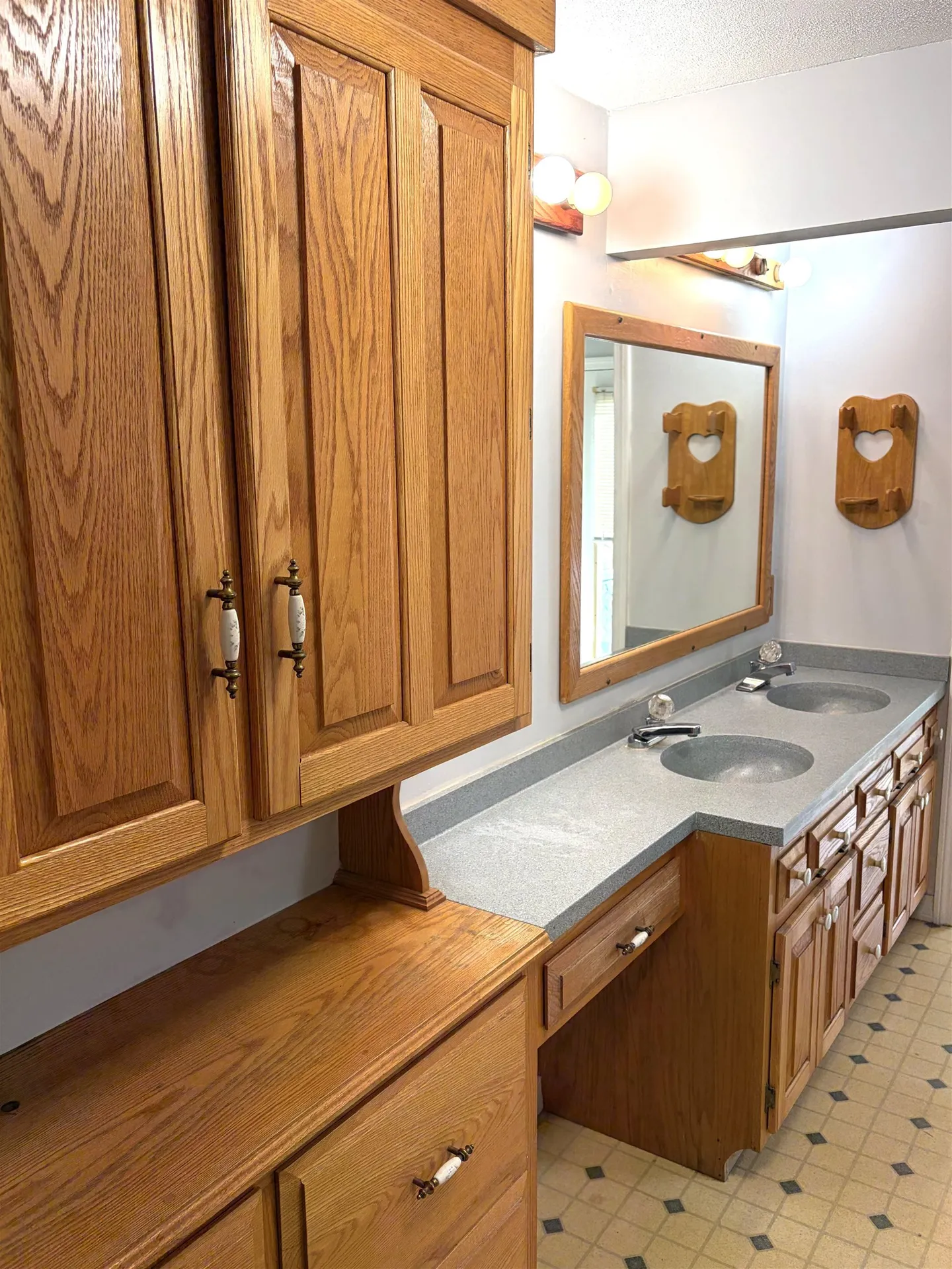 785 Brattleboro Road Hinsdale NH 03451