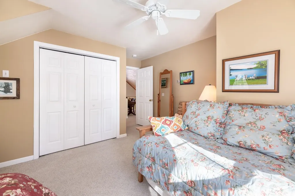 8 Oak Knoll Road Meredith NH 03253