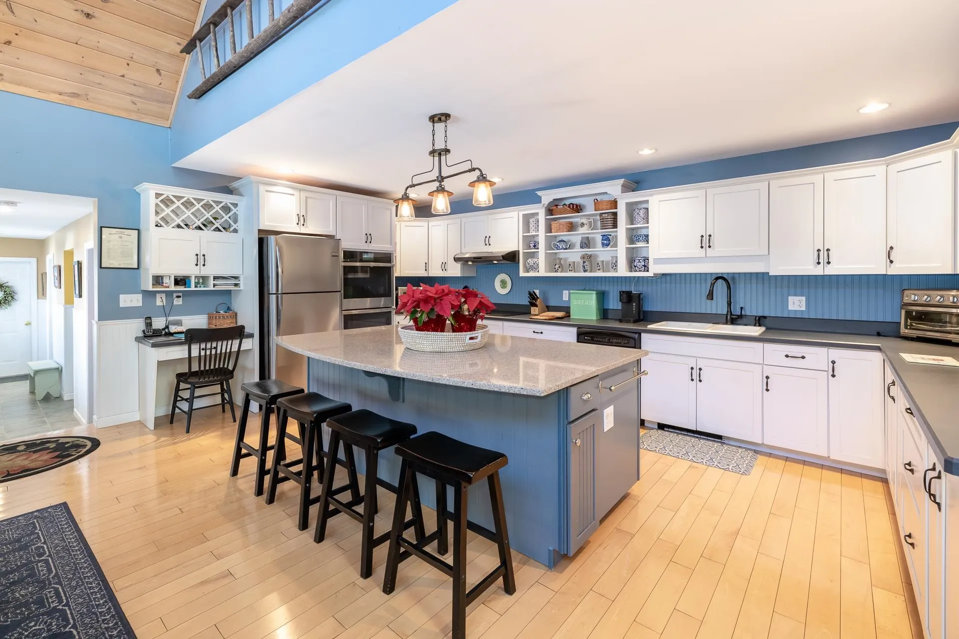 8 Oak Knoll Road Meredith NH 03253