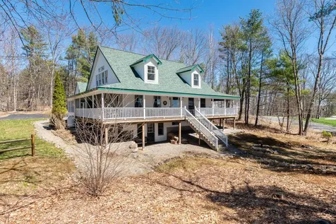 8 Oak Knoll Road Meredith NH 03253
