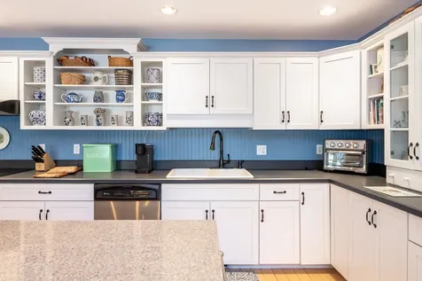 8 Oak Knoll Road Meredith NH 03253