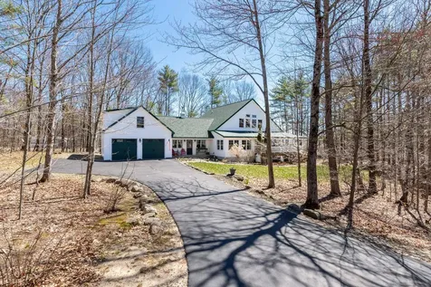 8 Oak Knoll Road Meredith NH 03253