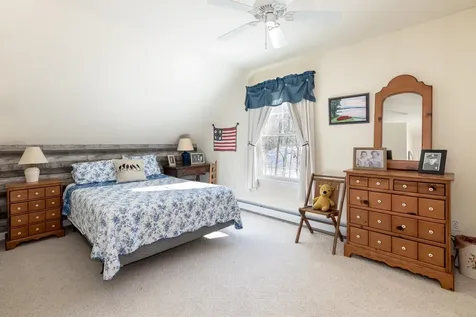 8 Oak Knoll Road Meredith NH 03253