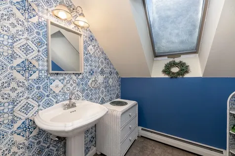 8 Oak Knoll Road Meredith NH 03253