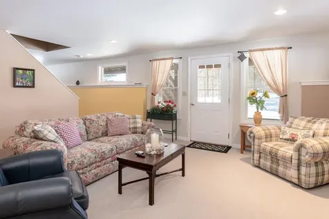 8 Oak Knoll Road Meredith NH 03253