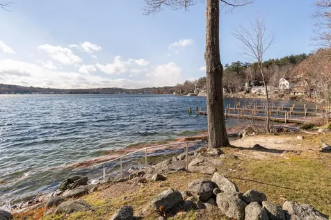 8 Oak Knoll Road Meredith NH 03253