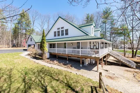 8 Oak Knoll Road Meredith NH 03253