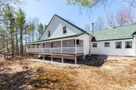 8 Oak Knoll Road Meredith NH 03253