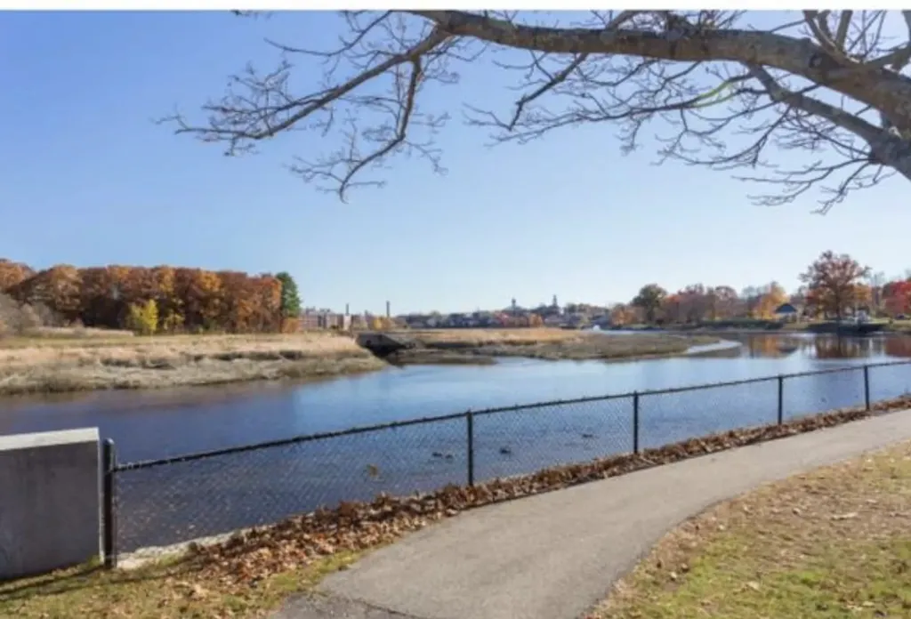 41 Hayes Mobile Home Park Exeter NH 03833