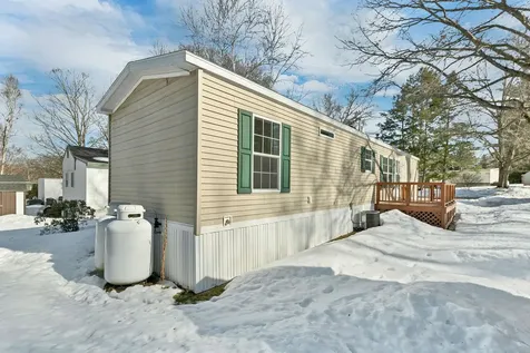 41 Hayes Mobile Home Park Exeter NH 03833