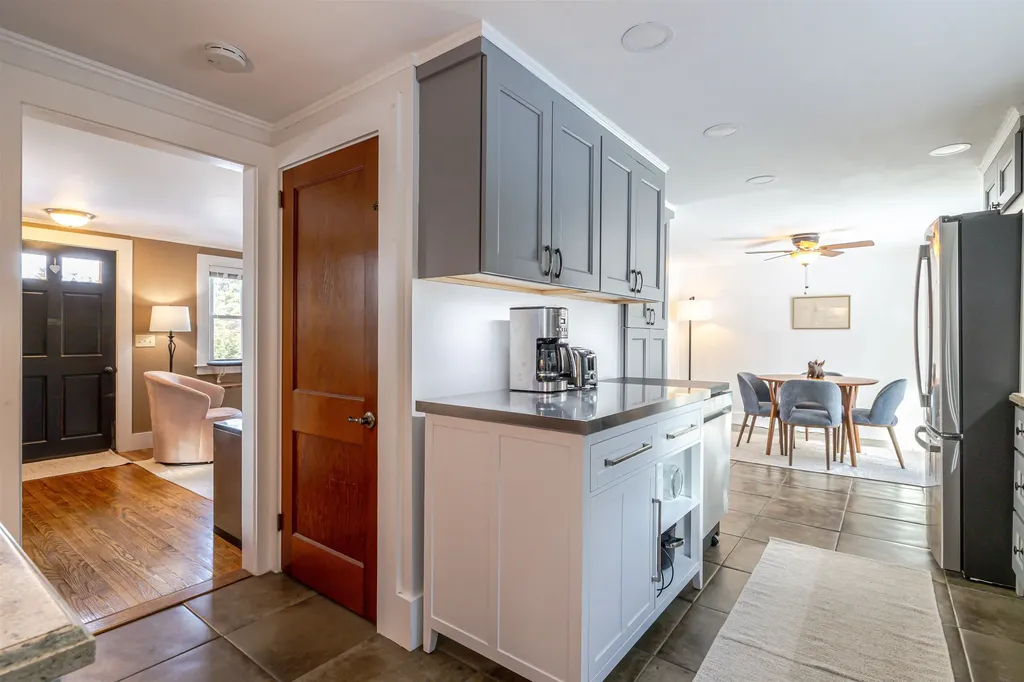 22 Indian Ridge Road Hopkinton NH 03229