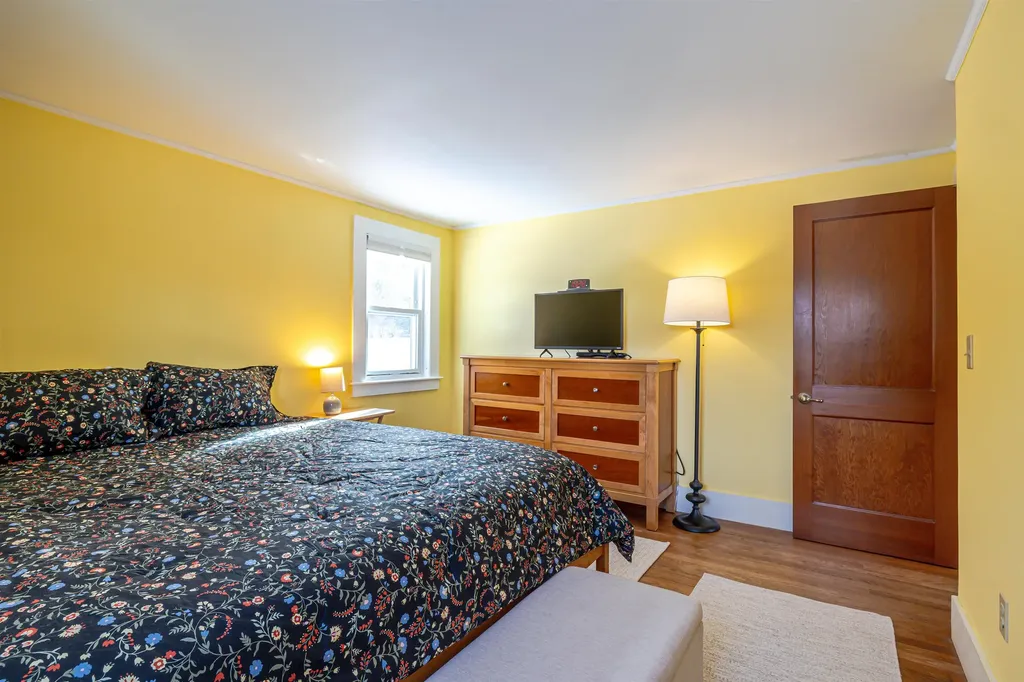 22 Indian Ridge Road Hopkinton NH 03229