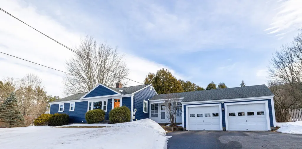 22 Indian Ridge Road Hopkinton NH 03229