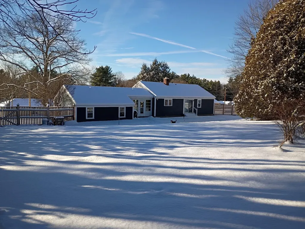 22 Indian Ridge Road Hopkinton NH 03229