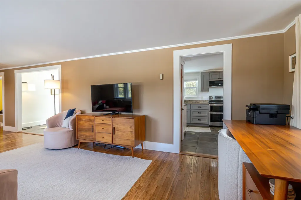 22 Indian Ridge Road Hopkinton NH 03229