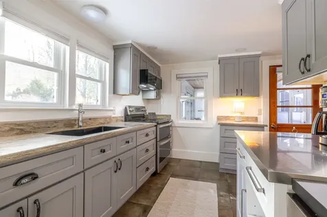 22 Indian Ridge Road Hopkinton NH 03229