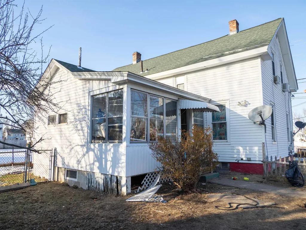 17-19 Upham Street Rochester NH 03867