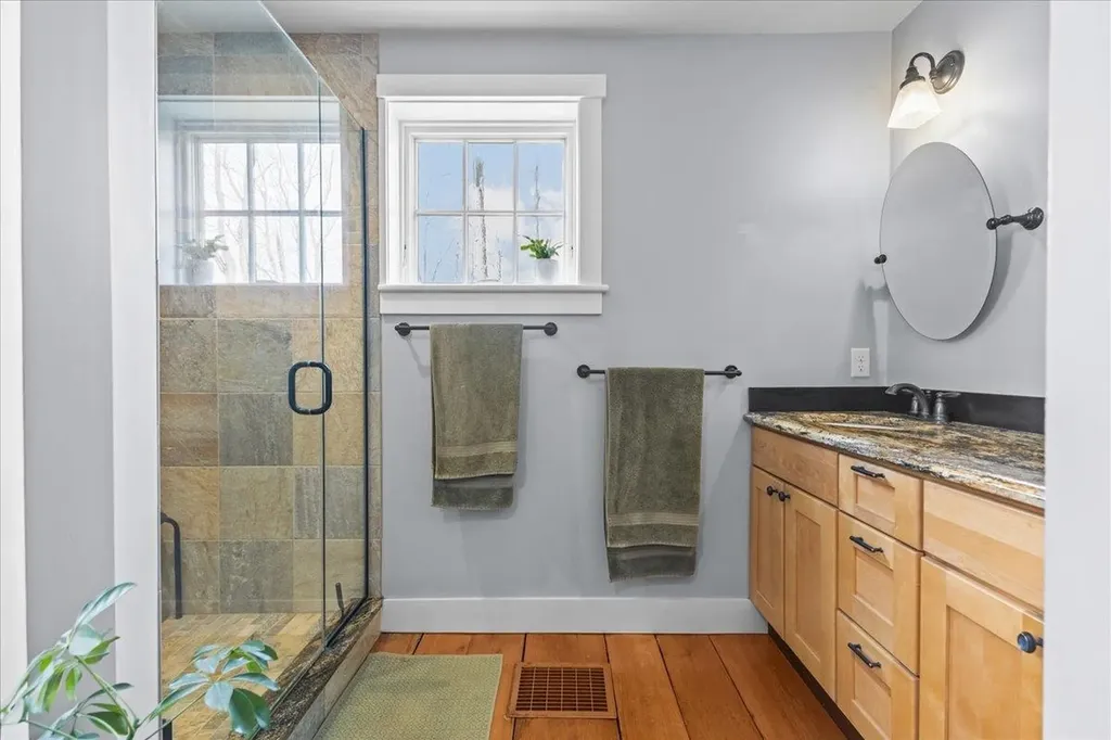 896 East Road Colchester VT 05446