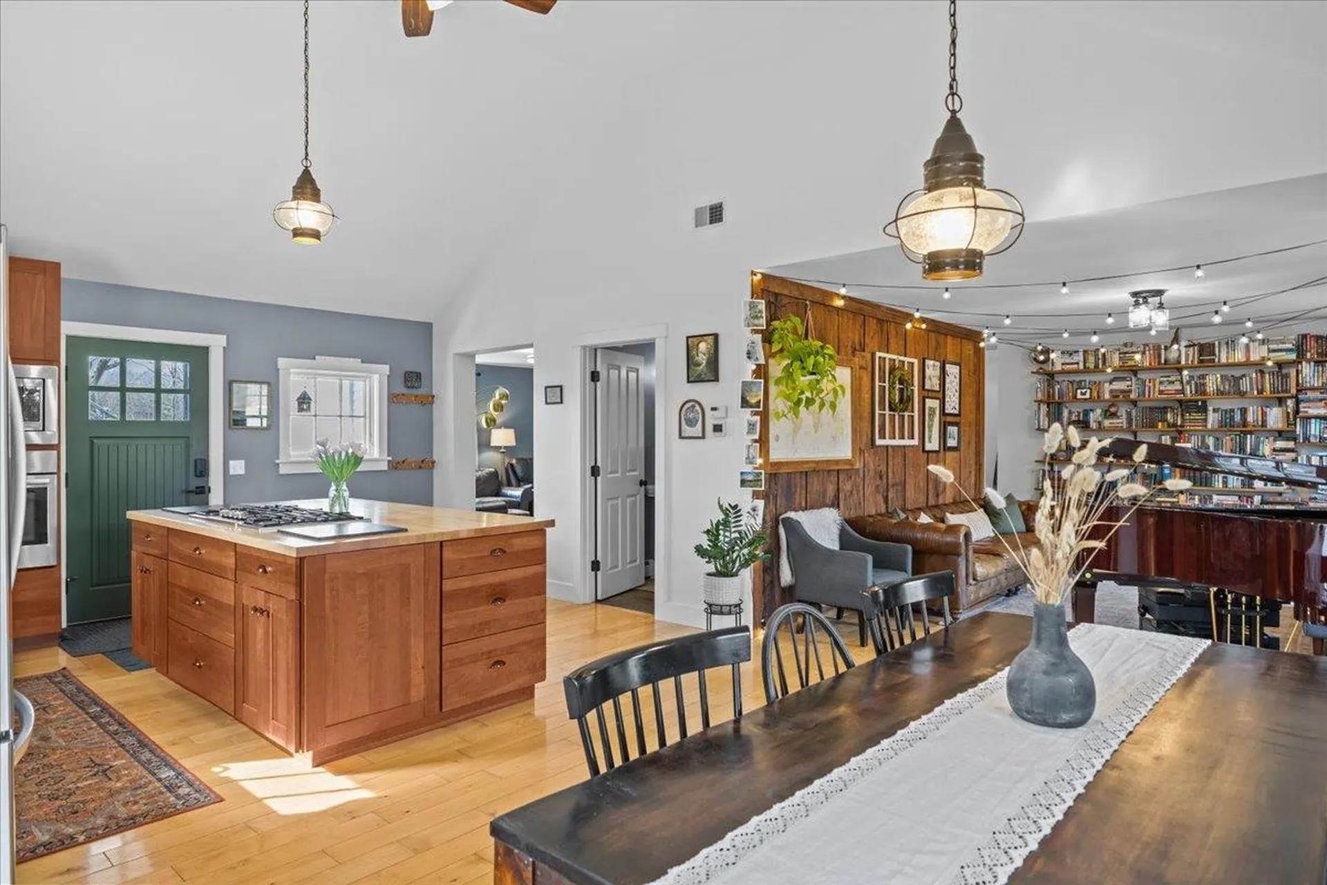 896 East Road Colchester VT 05446
