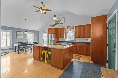 896 East Road Colchester VT 05446