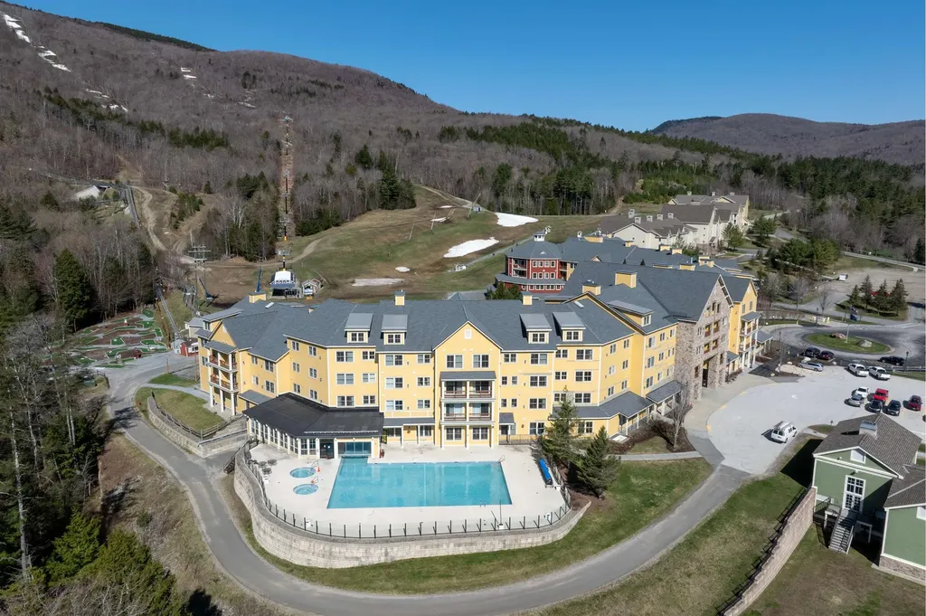 211/213 Qtr. I Jackson Gore Inn Ludlow VT 05149