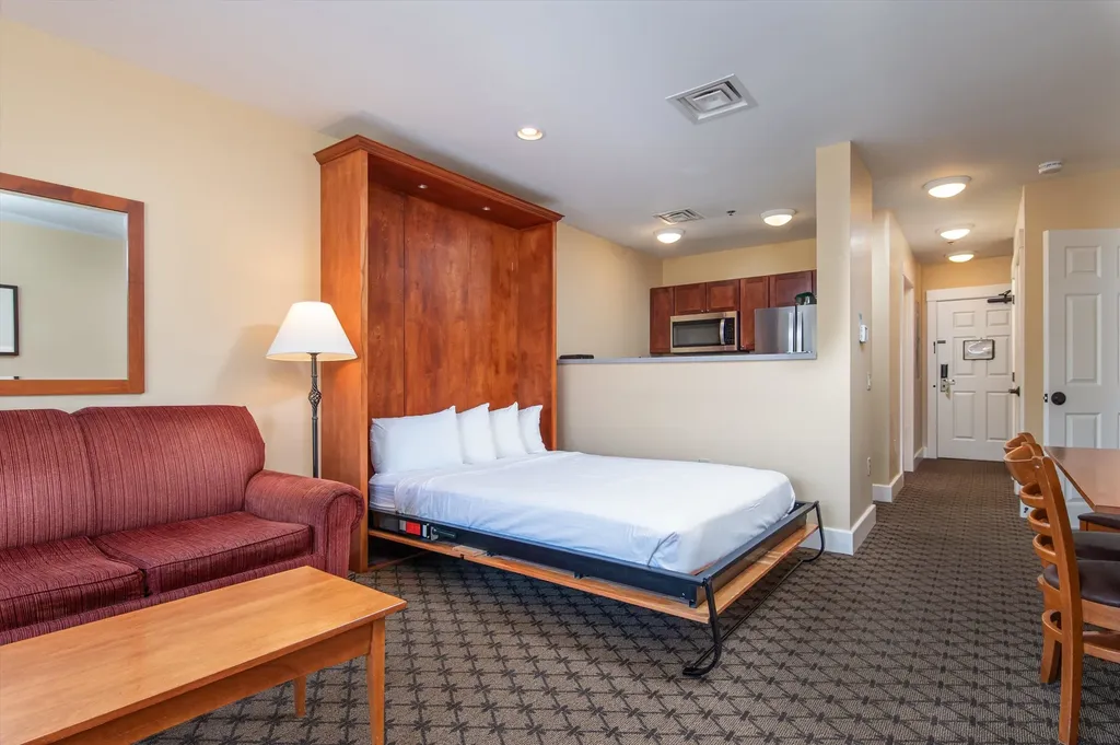 211/213 Qtr. I Jackson Gore Inn Ludlow VT 05149