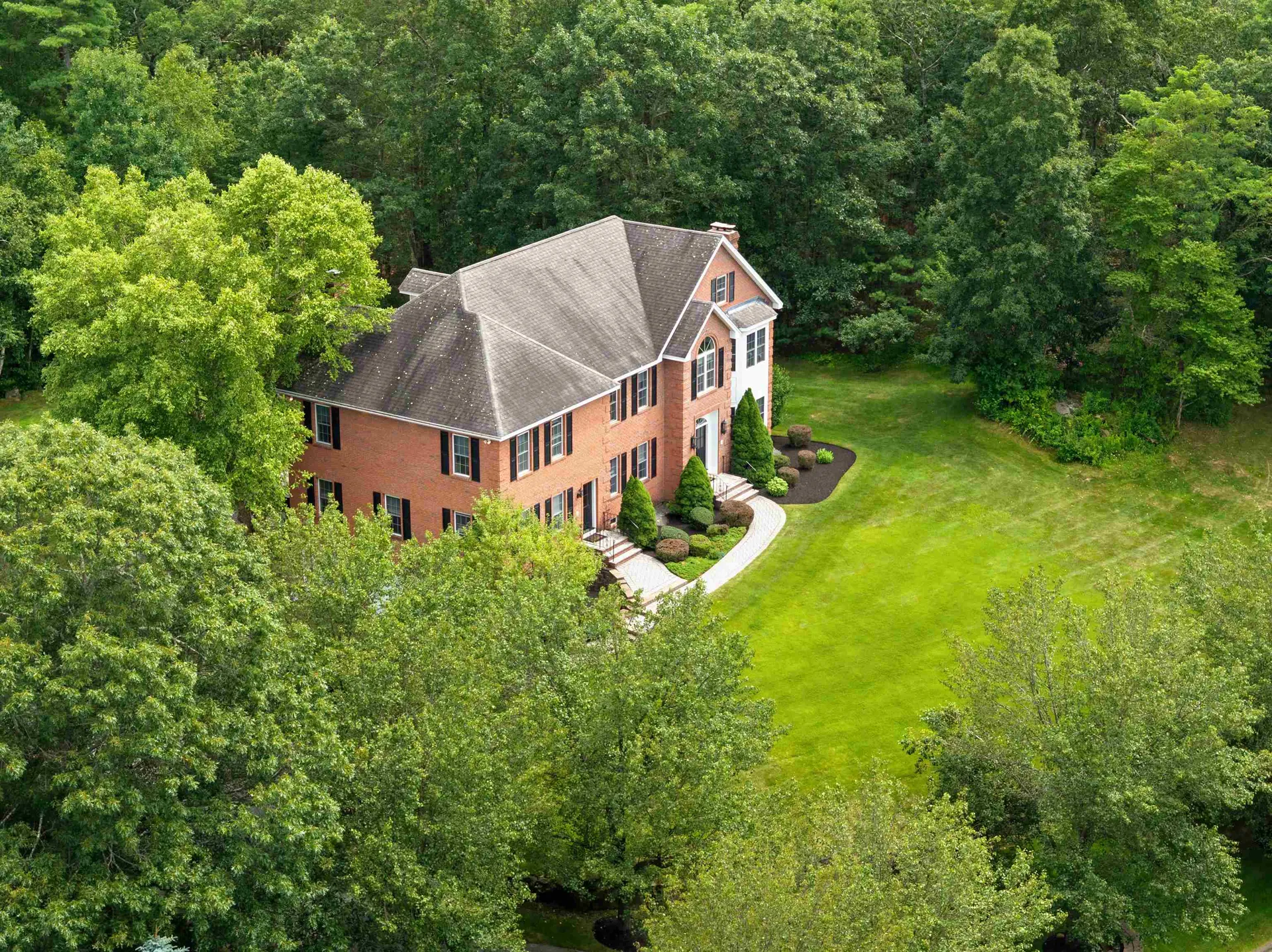 8 Arcadia Lane Salem NH 03079