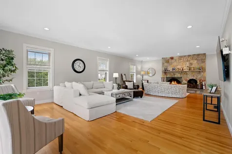 8 Arcadia Lane Salem NH 03079