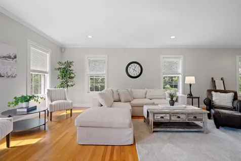 8 Arcadia Lane Salem NH 03079