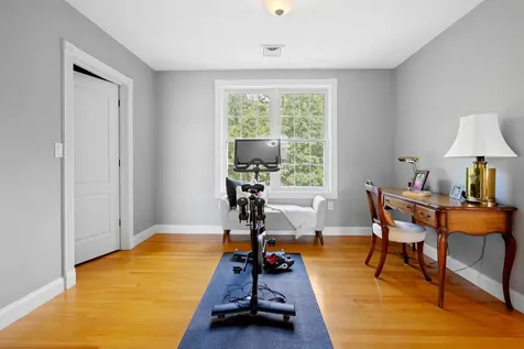 8 Arcadia Lane Salem NH 03079