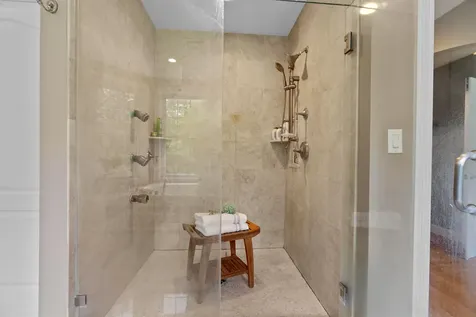 8 Arcadia Lane Salem NH 03079