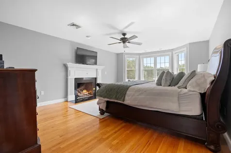 8 Arcadia Lane Salem NH 03079