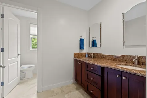 8 Arcadia Lane Salem NH 03079