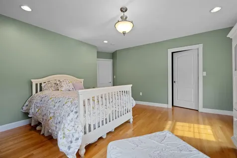 8 Arcadia Lane Salem NH 03079