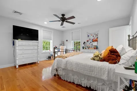 8 Arcadia Lane Salem NH 03079